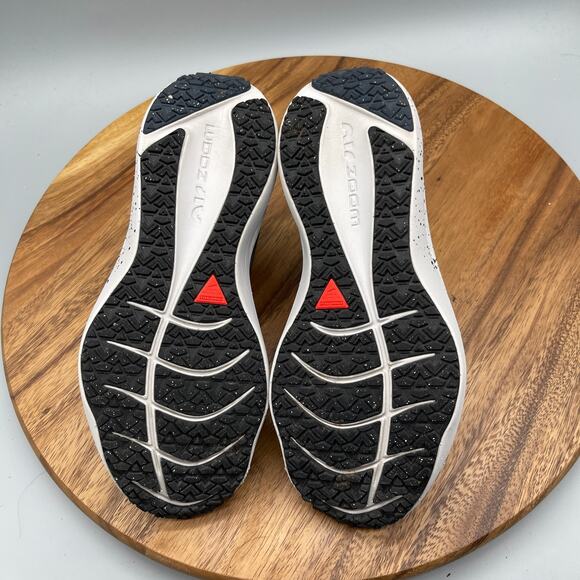 Nike Zoom Winflo 8 Shield Shoes Womens Size 7 Black Running Comfort Walking Gym - Picture 7 of 8